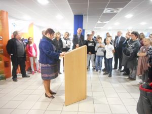 Madame Margarido ouvre la cérémonie des discours